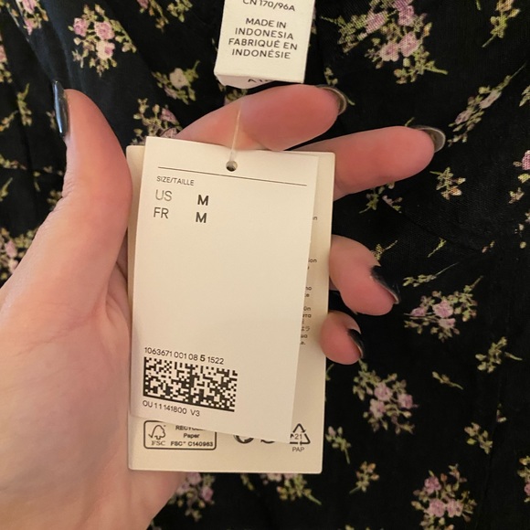 NWT H&M top - Picture 2 of 3